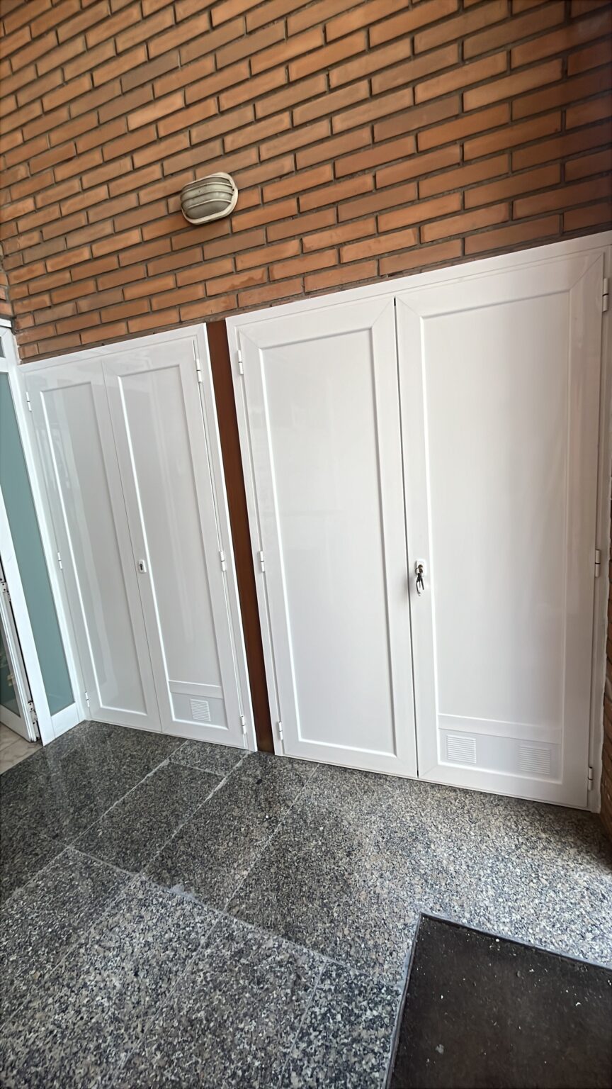 Instalación de vidrios y perfiles adecuados en Santa Coloma